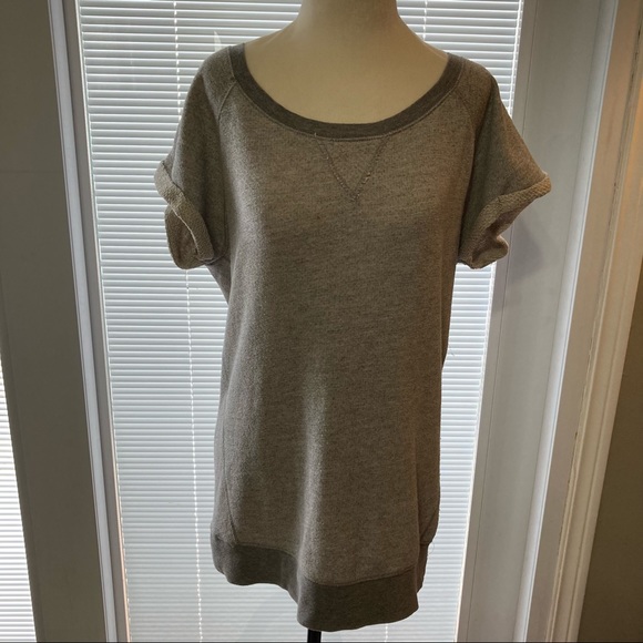 🌸5/$25🌸 
 Dynamite | Size M | Sweatshirt Tee - Picture 1 of 5